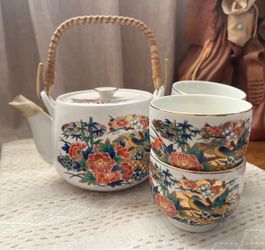 Vintage Japanese Porcelain Bamboo Peacock Floral Teapot w/ 4 Cups Sake Tea Set