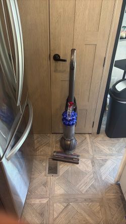 Type Dyson vacuum cleaner