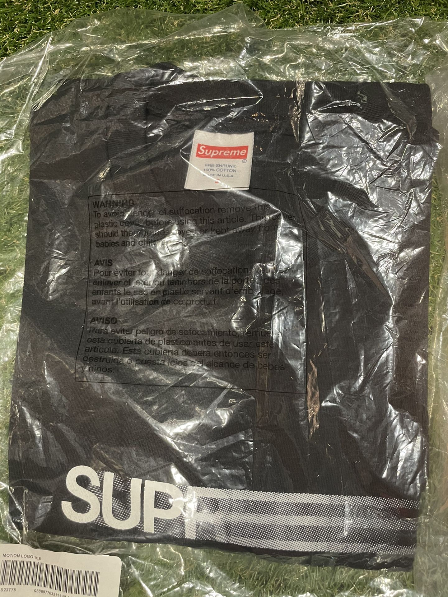 Supreme Black “Motion Logo” T Shirt 