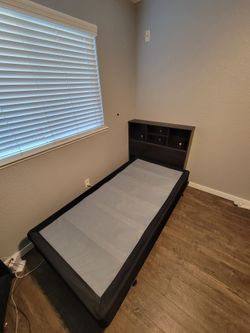 Twin bed set (no mattress)