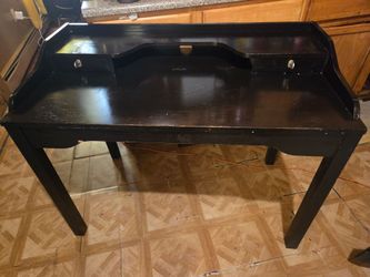 Black Wood Writing Desk with Drawers and keys
