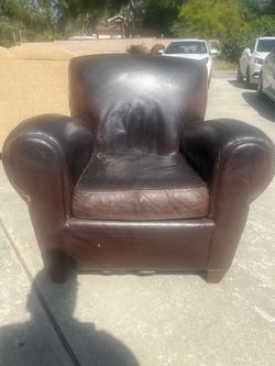 Pottery Barn lounge chair. $20