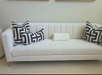 Z-Gallerie Crestmont Sofa (like new)