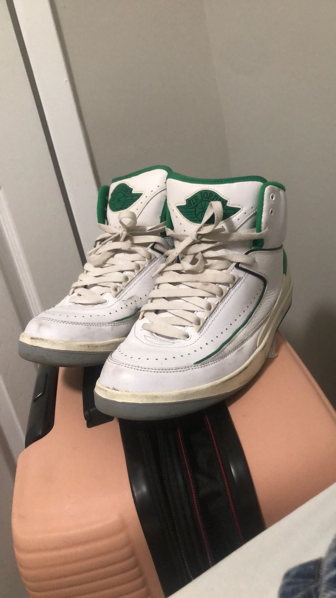 Jordan 2s green and White (Used)