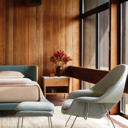  Womb Chair With Ottoman 
