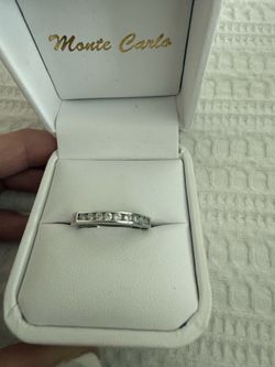 18K White Gold Diamond Band Ring – Natural Diamonds