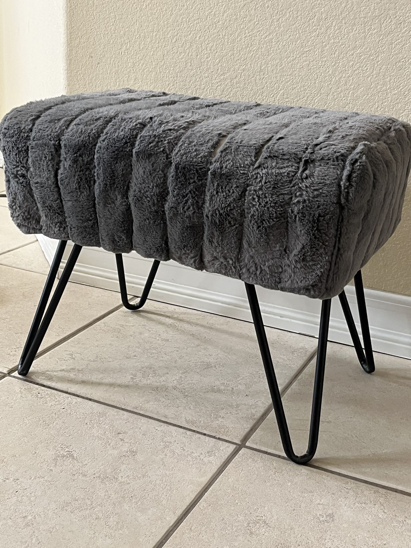Seat/ Footstool 