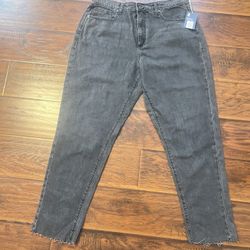 Universal Thread Boyfriend Style Jeans Brand New Size 14