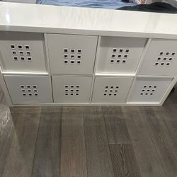 8 Cube IKEA Kallax White With Storage 