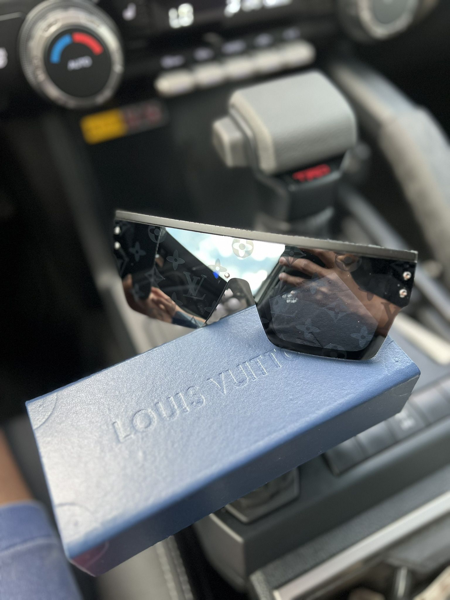 LV Waimea L Sunglasses