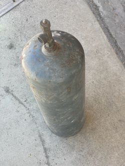 B acetylene tank