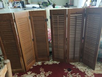 Vintage louvered shutters (Pair)
