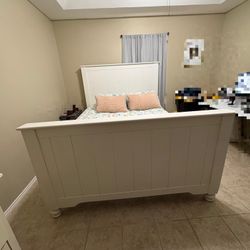 Wooden Bed, Vintage White Color 