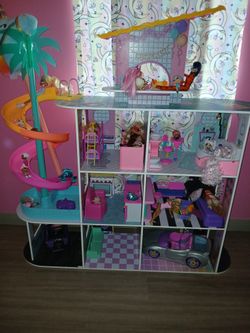 New LOL Dollhouse With LOL Dolls And Barbies Inside Silver Car