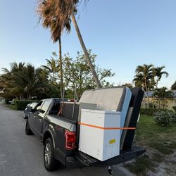 MOVE BED TV BOXES TABLE EQUIPMENT 