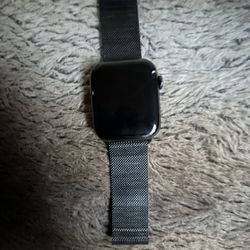 Apple Watch Series 8