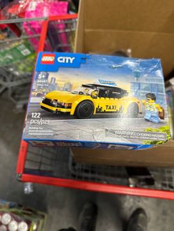 LEGO City Yellow Taxi Car Building Toy for Kids - Pretend Play Set for Boys & Girls, Ages 5+ - Toy Car W/Taxi Driver & Tourist Minifigures - Gift Idea