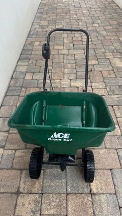 Used Push Spreader For Fertilizer/Seed