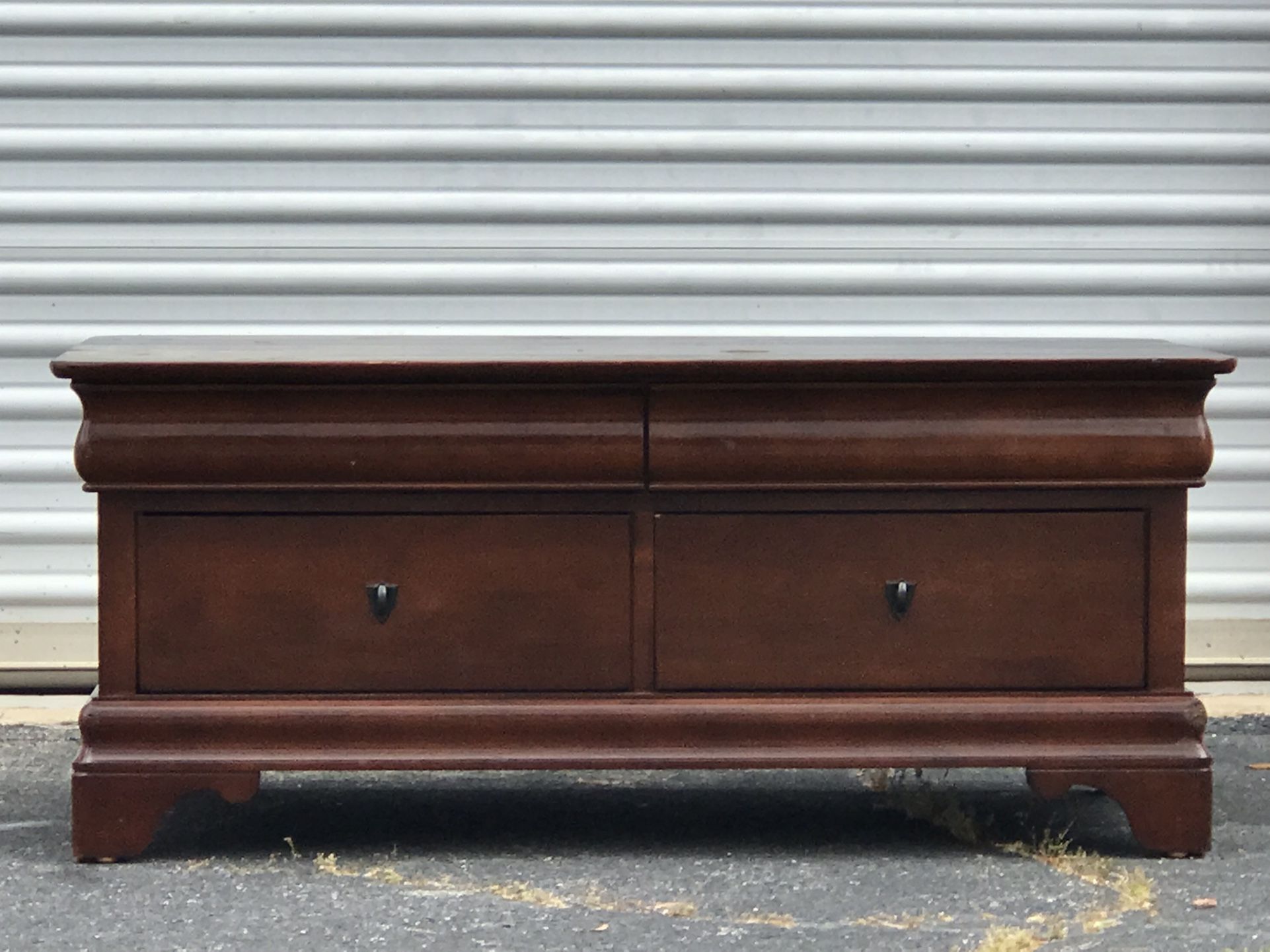 Armoire Base/TV Stand