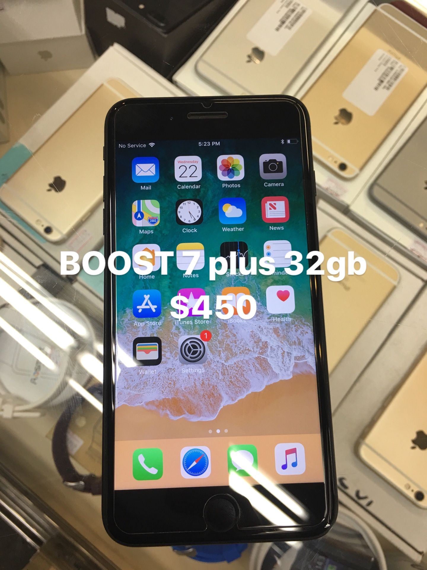 BOOSTMOBILE IPHONE 7 Plus 32gb.