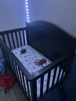 Charlie 4 In 1 Convertible Baby Crib