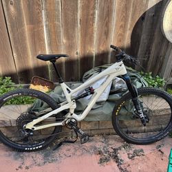 YT Jeffsy Comp Full Carbon Mountain Bike Size L
