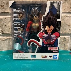 Dragon Ball GT  Super Saiyan 4 Vegeta S.H. Figuarts Figurine