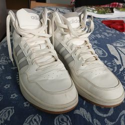 Addidas Mid Rise, Great Condition Size 9 1/2