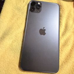 iPhone 11 Pro Max 256 Looks Brand New No Cracks 350.00