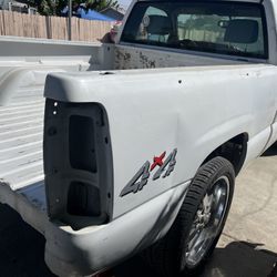 2004 Chevy Silverado Bee