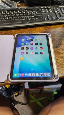 iPad Mini 6th gen 64gb with Pencil Pen and case. Have some dent and scratch on the sides but does not affected function