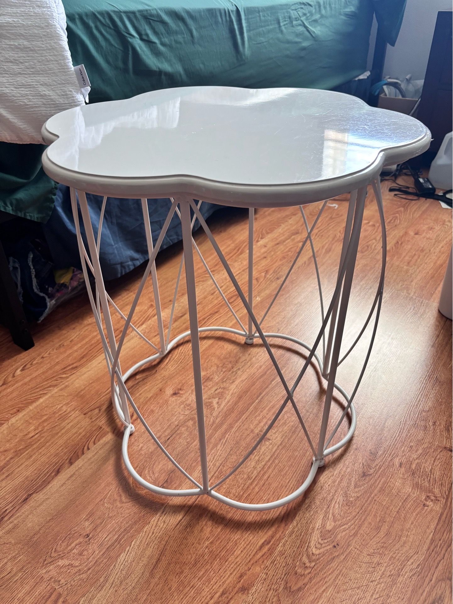 White accent table