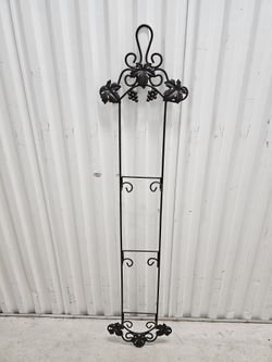 Vertical Wall Plate Holder