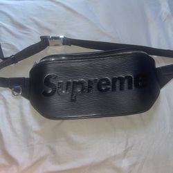 Supreme X Louis vuitton Bum Bag