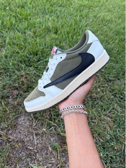 Jordan 1 Low SP “Travis Scott Medium Olive” Size 7.5 Men