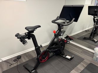 Like-New 2020 Peloton Bike Plus, ~26 Rides, Glencoe