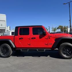 2021 GLADIATOR MOJAVE $40.995