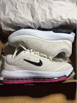 Nike AIRMAX size 7W