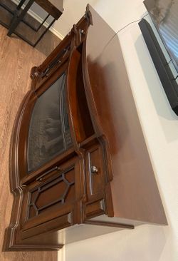 TV Stand with Chimene Included!!!