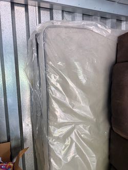 Queen Mattress & Box Spring in Plastic Wrap