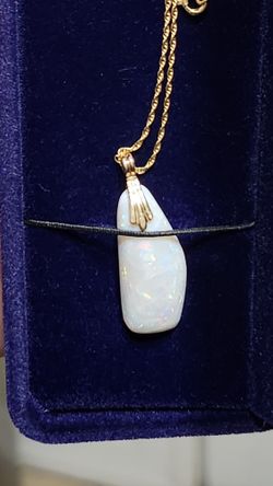 Beautiful Natural Formed White Opal Stone 14k Gold Necklace 