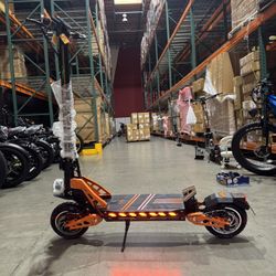 Dual-motor high-speed electric scooter