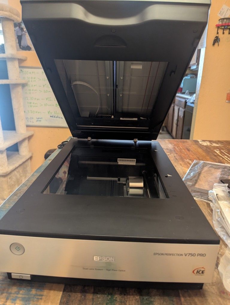 EPSON PERFECTION V750 PRO