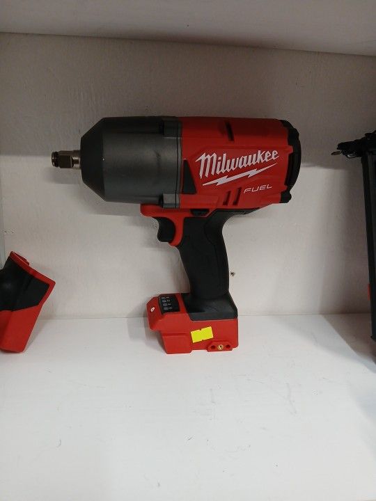 Milwaukee New M18 Fuel Brushless  Impact Wrench 