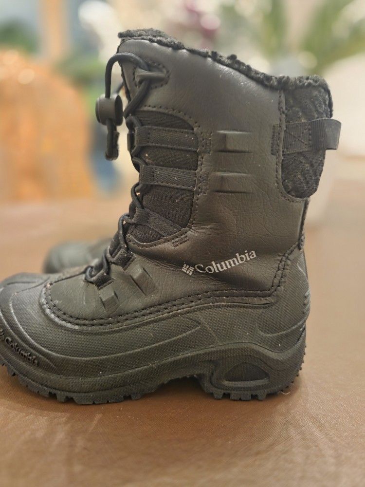 Columbia Kids' Bugaboot Celsius Snow Boots Size 2 Big Kid