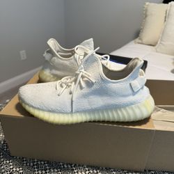 Yeezy Boost Cream V2 Size 12 