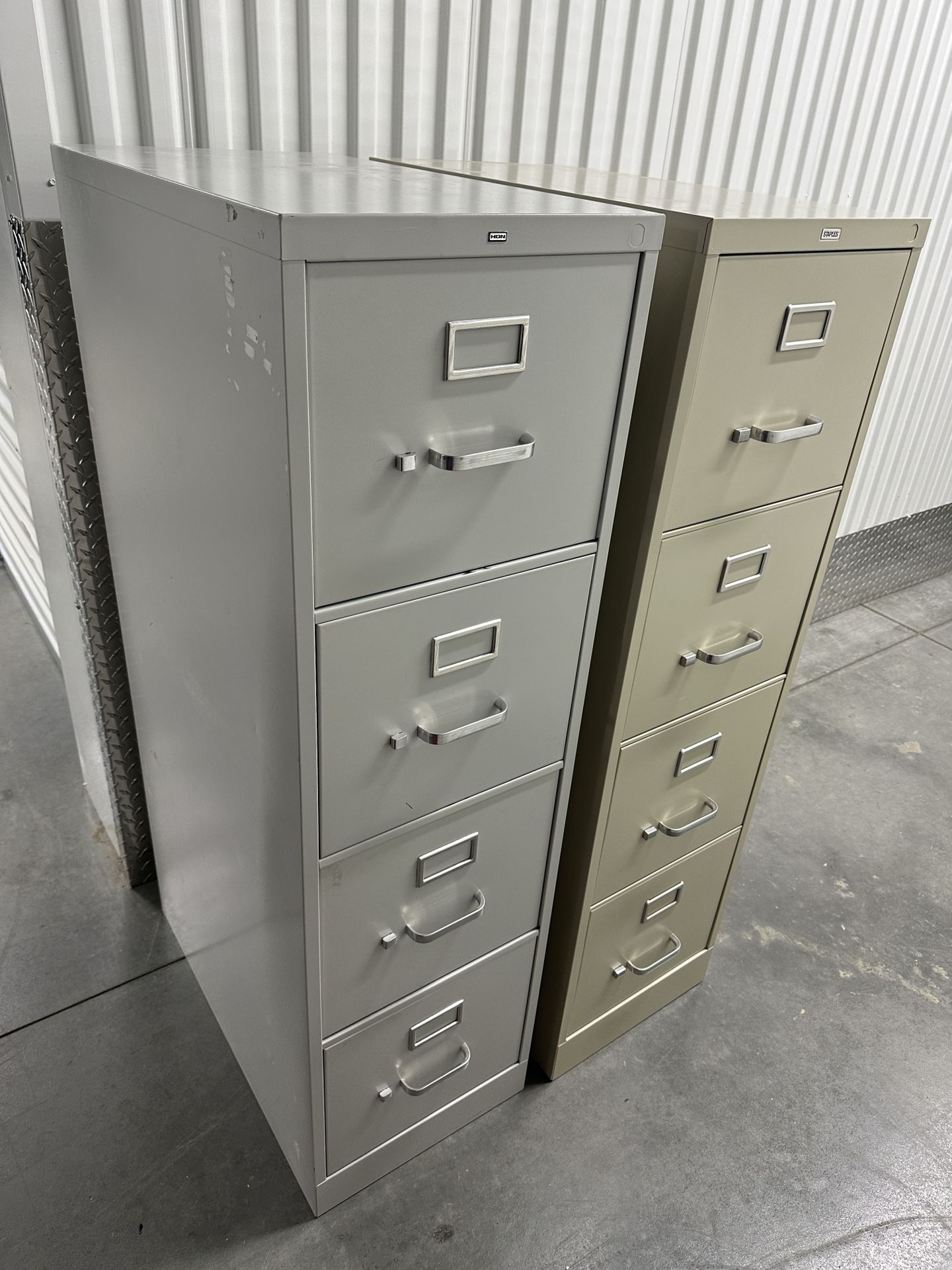 2 Metal File Cabinet Like New 4 Draw Choice Is Your Buy One Or Both