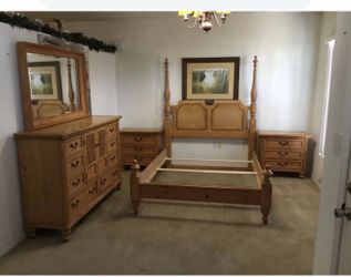 Vintage style solid pine wood bedroom set