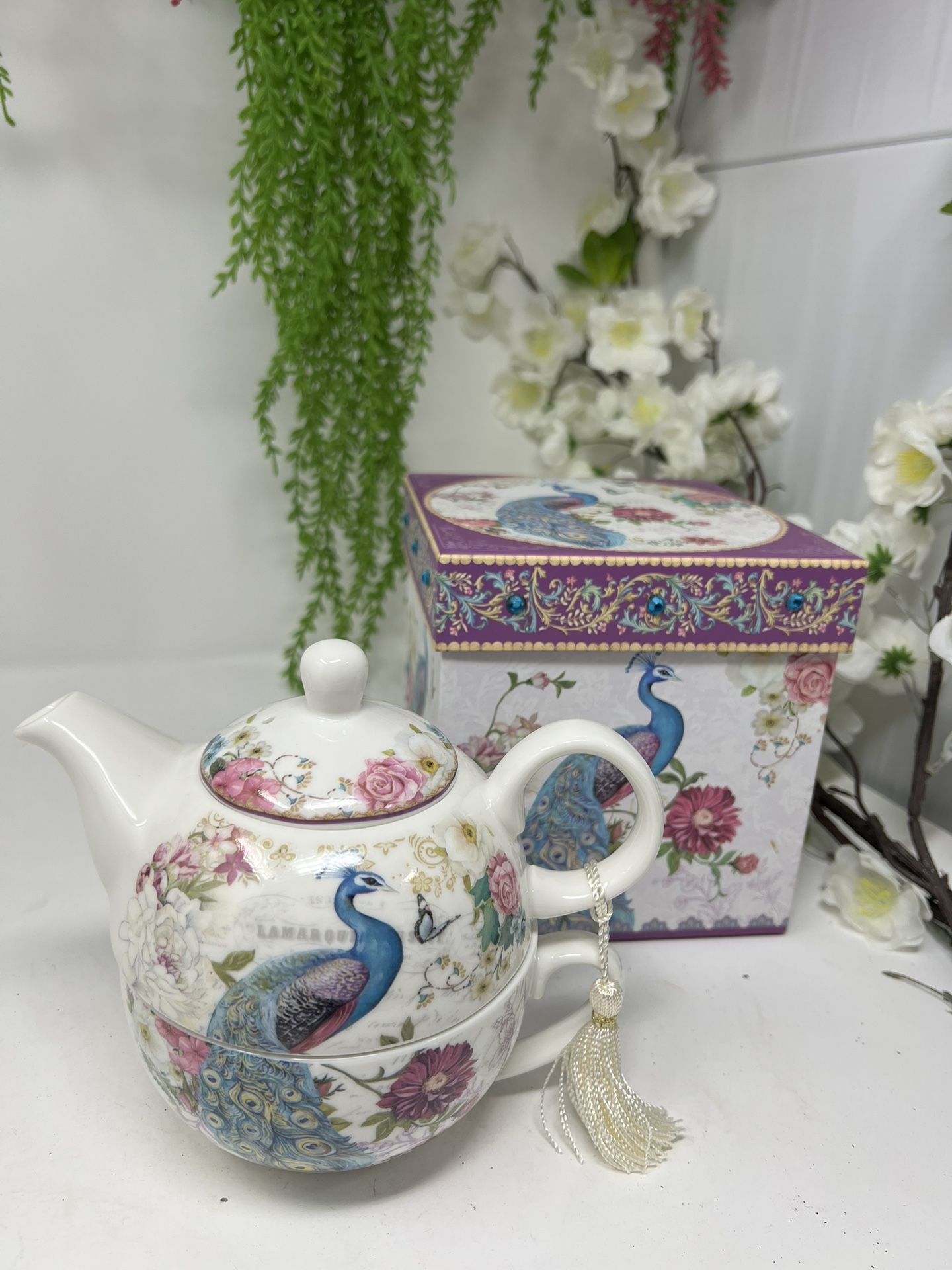 Tea For One Peacock Porcelain Teapot & Cup Set – Elegant Peacock Design