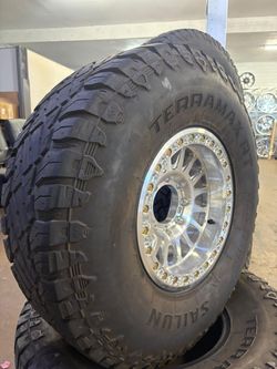 Dodge Ram Wheels and Tires 17x9 0+ 8x6.5 + 37/12.50R17 Used 75% Treadlife